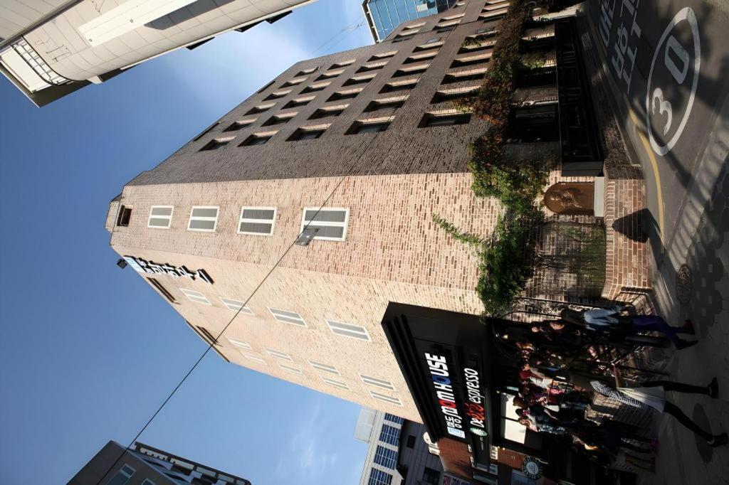 Myeongdong Mom House Hotell Seoul Exteriör bild