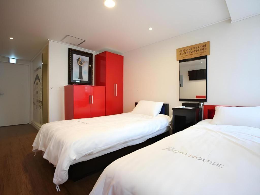 Myeongdong Mom House Hotell Seoul Exteriör bild